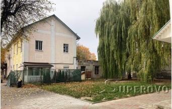 Продам административно-торговое здание в Барановичах в центре города